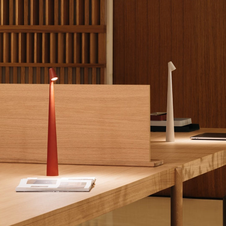 Sculpting table lamp | Kalsten