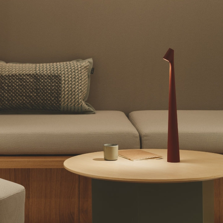 Sculpting table lamp | Kalsten