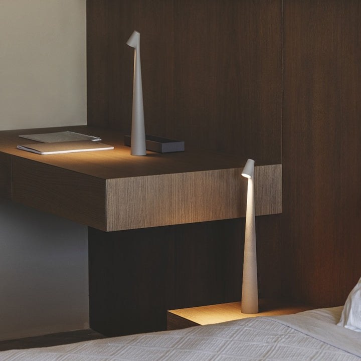 Sculpting table lamp | Kalsten