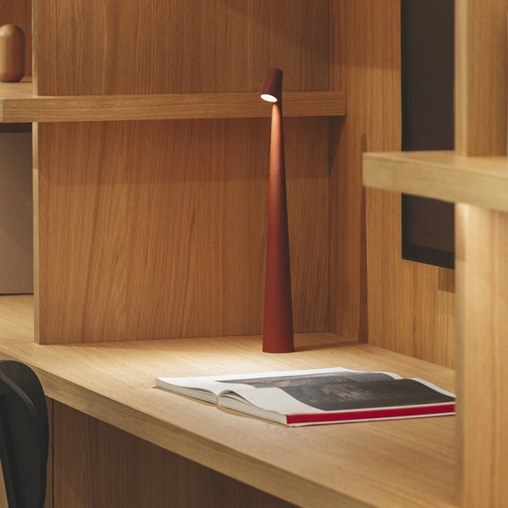 Sculpting table lamp | Kalsten