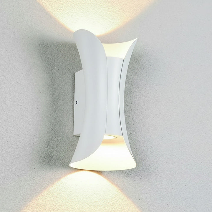 Freyza- Modern Linear LED Wall Sconce - Minimalist Flush Mount with Remote | Kalsten
