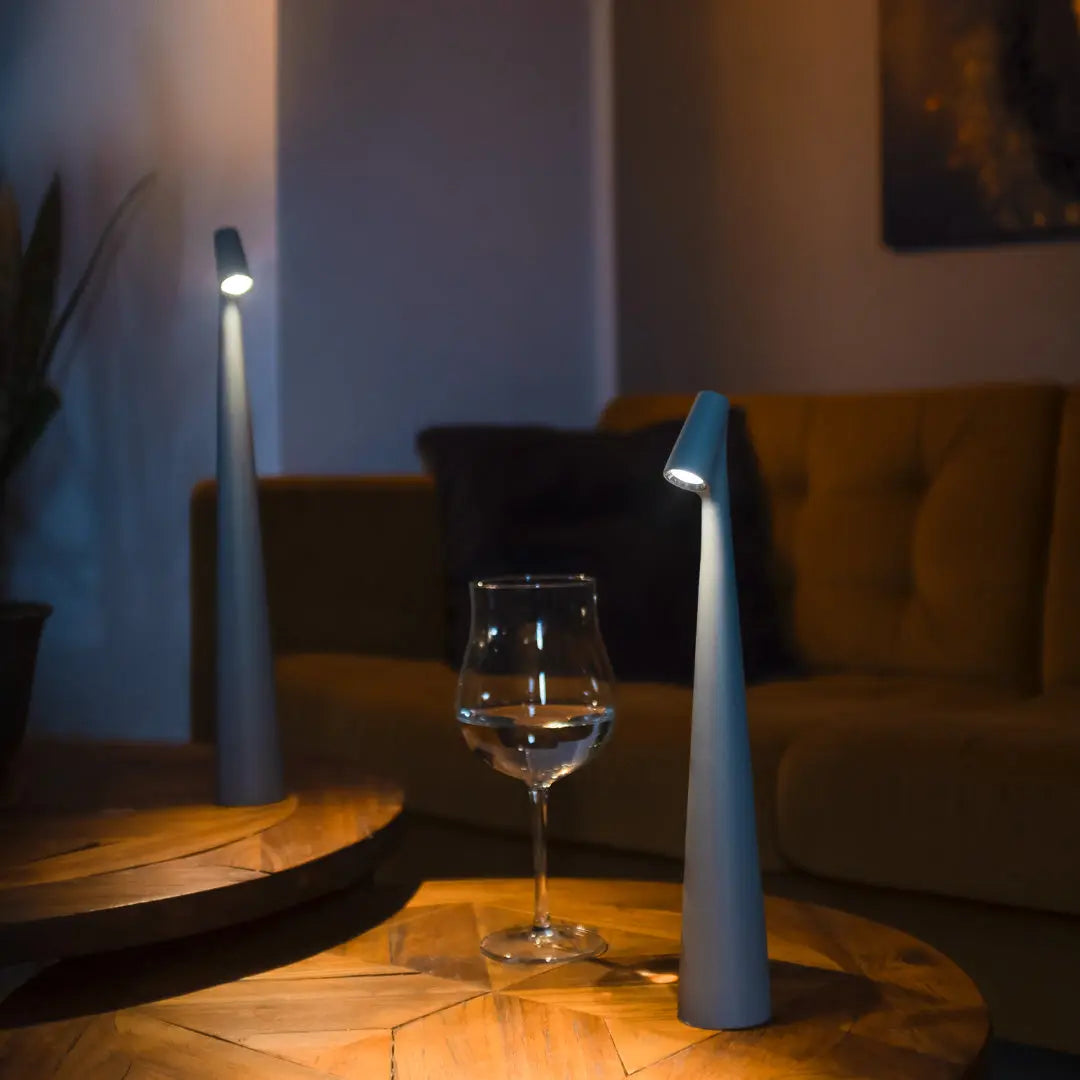 Wireless LED lamp in minimalist design | Table lamp | Kalsten