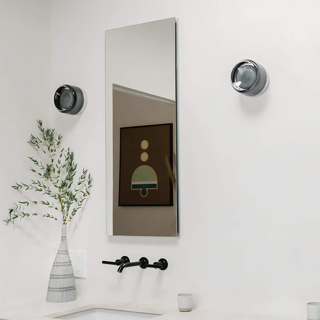 Elegant Wall Lamp for Contemporary Interior | Kalsten