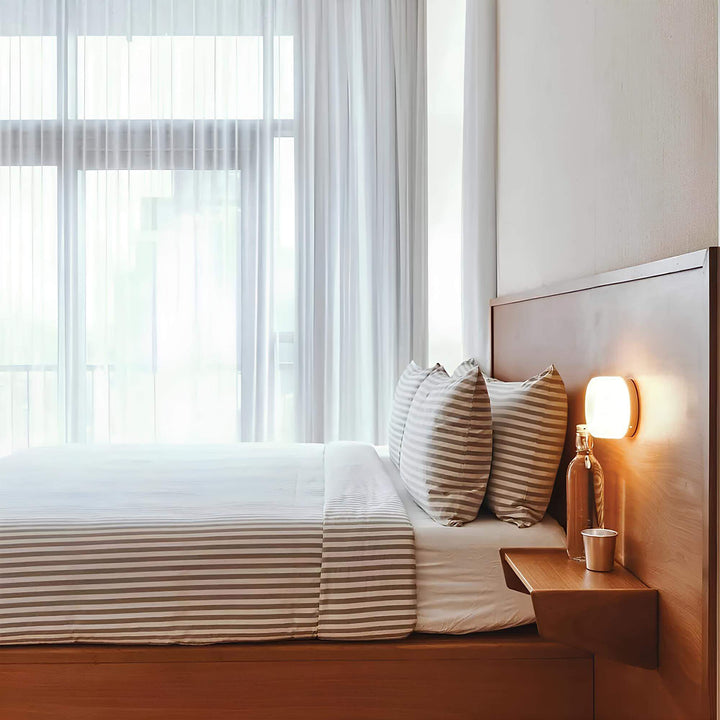 Elegant Wall Lamp for Contemporary Interior | Kalsten