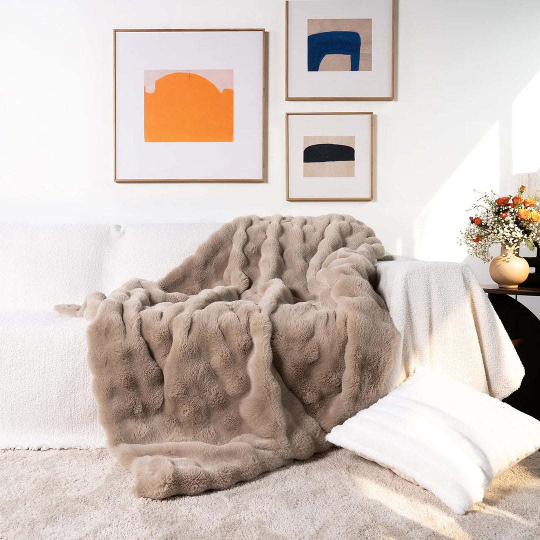Soft Faux Fur Throw Blanket Kalsten