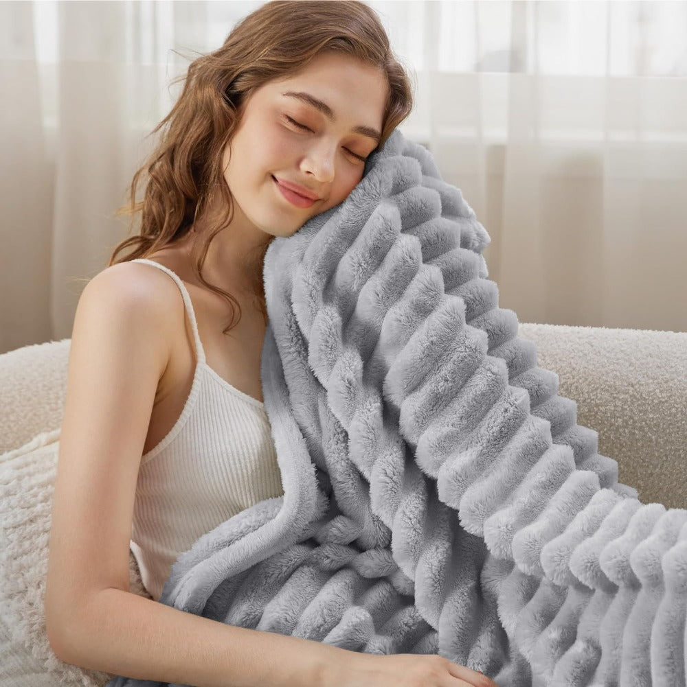 Soft Faux Fur Throw Blanket Kalsten