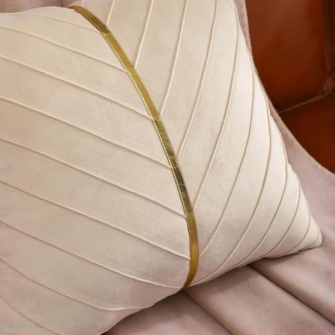 Noir Élégance Cushion Cover - Luxury Velvet Cushion Cover with Gold Sequins - Refine Your Interior Kalsten