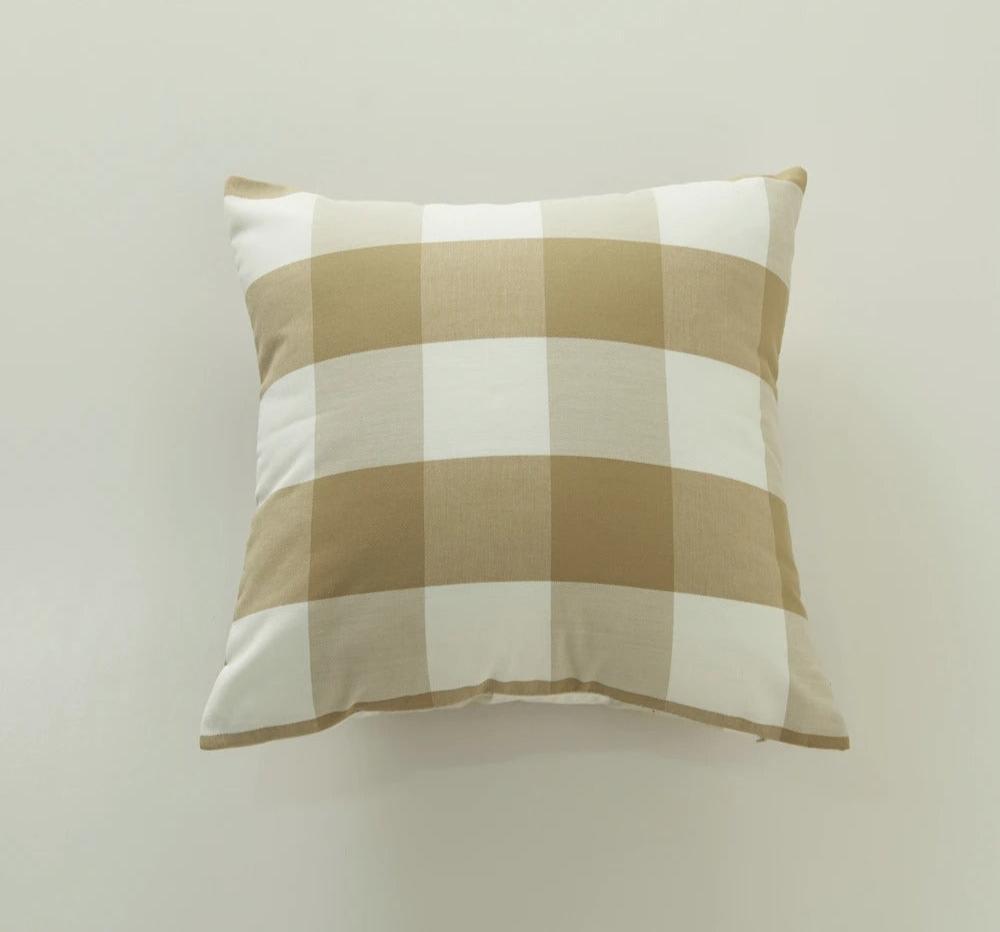 Stylish MarbreLuxe Cushion Cover - Modern Stripe Cushion Cover for Elegant Interiors Kalsten