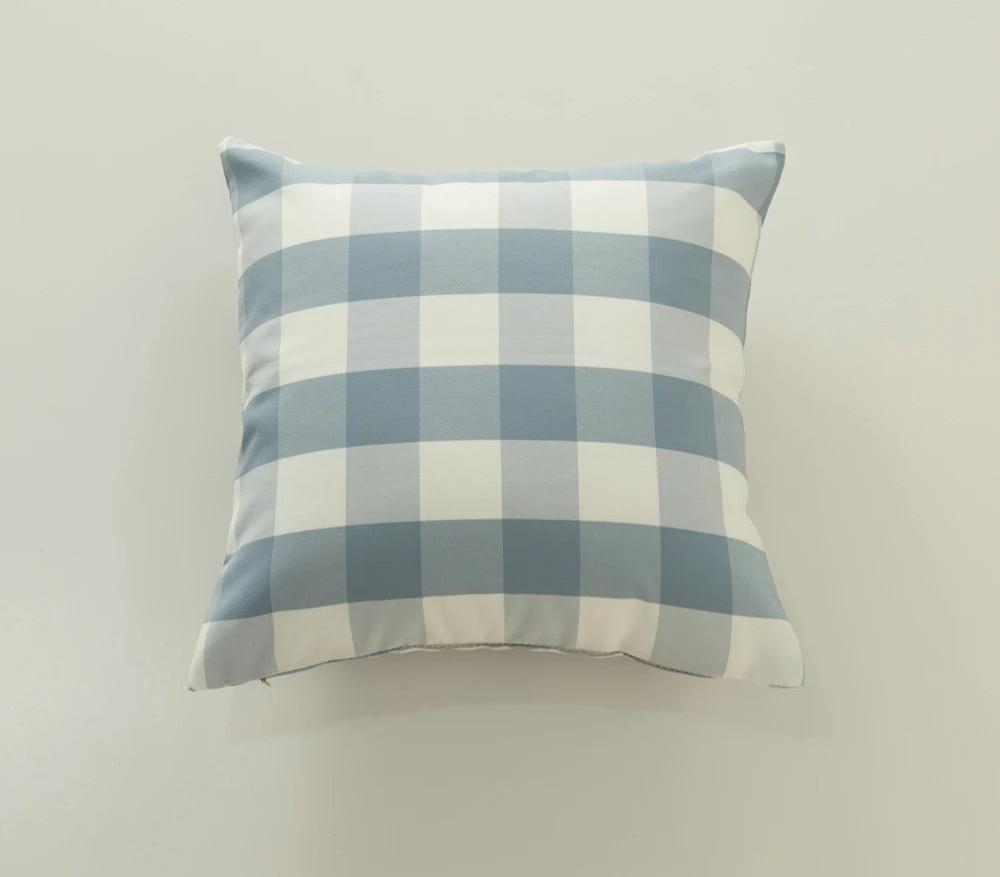 Stylish MarbreLuxe Cushion Cover - Modern Stripe Cushion Cover for Elegant Interiors Kalsten