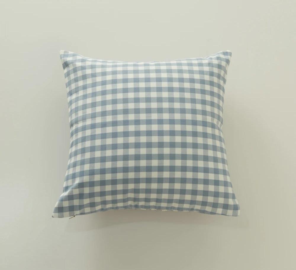 Stylish MarbreLuxe Cushion Cover - Modern Stripe Cushion Cover for Elegant Interiors Kalsten