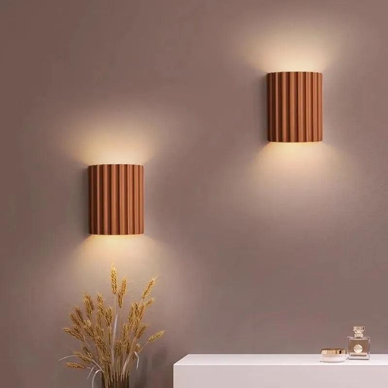Minimalist Groove Wall Lamp | Resin, Up and Down | Kalsten