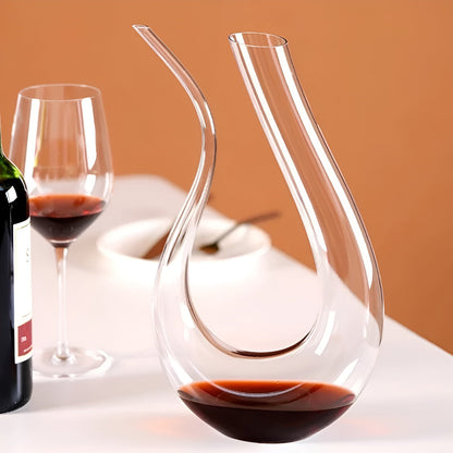 Wine decanter with aerator - hand-blown and stylish - 1500 ml for bar and home - lead-free glass