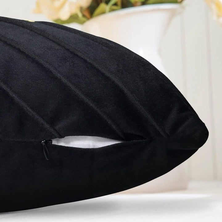 Noir Élégance Cushion Cover - Luxury Velvet Cushion Cover with Gold Sequins - Refine Your Interior Kalsten
