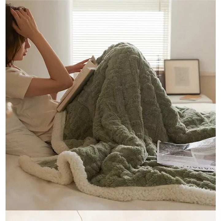 Kalsten | Thick Lambswool Winter Fleece Blanket - LuxyCozy