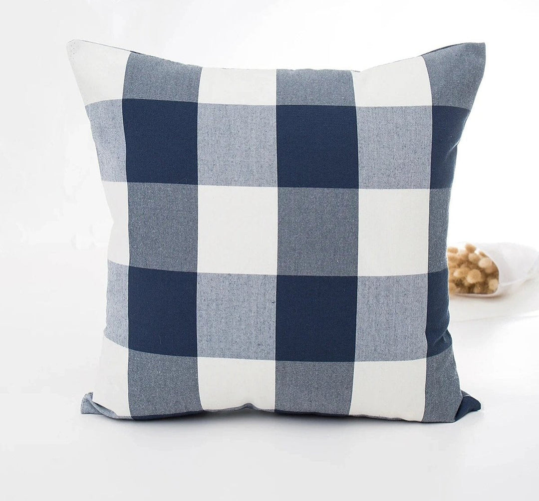 Stylish MarbreLuxe Cushion Cover - Modern Stripe Cushion Cover for Elegant Interiors Kalsten