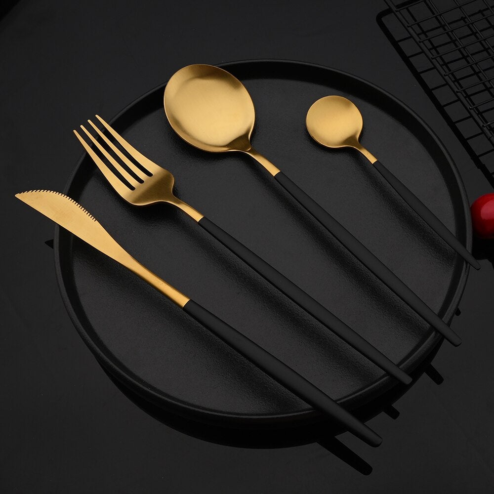 RoyalGlimmer Gold Cutlery Set - Gold Cutlery Set for a Luxurious Table Decoration Kalsten