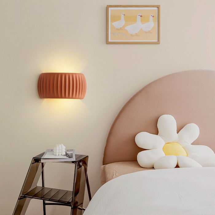 Luxury Art Deco Wall Lamp made of Resin - Illuminate your Interior Kalsten