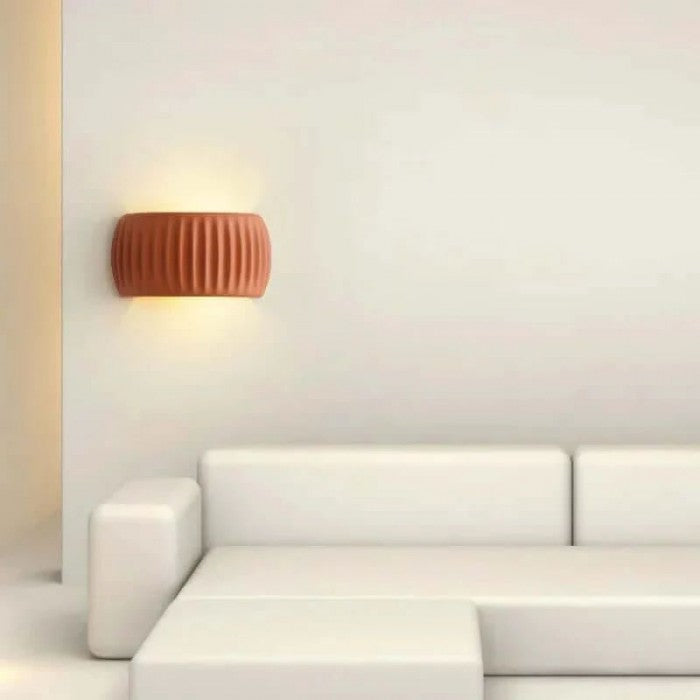 Luxury Art Deco Wall Lamp made of Resin - Illuminate your Interior Kalsten