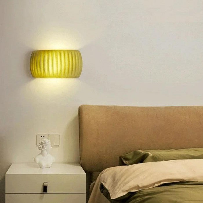 Luxury Art Deco Wall Lamp made of Resin - Illuminate your Interior Kalsten