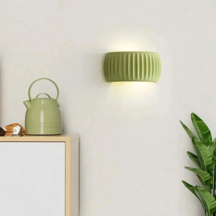 Luxury Art Deco Wall Lamp made of Resin - Illuminate your Interior Kalsten
