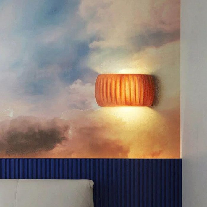 Luxury Art Deco Wall Lamp made of Resin - Illuminate your Interior Kalsten