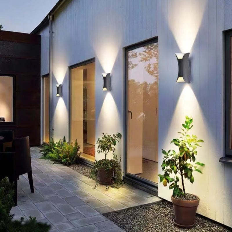 LumiEdge Modern LED Outdoor Wall Light