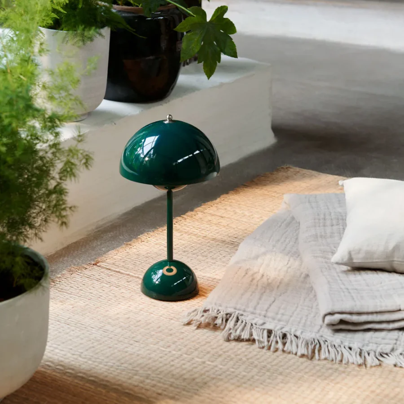 Modern Touch Sensitive Table Lamp - LumiTouch | Kalsten