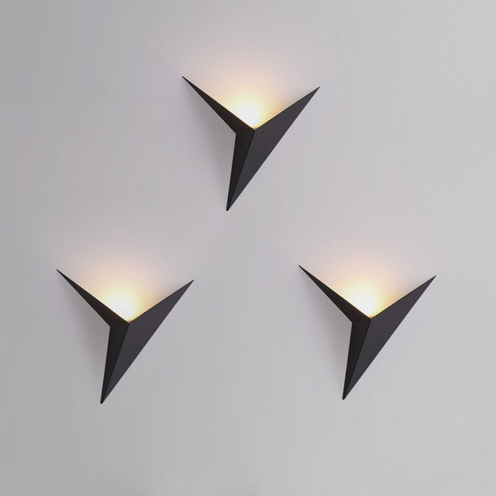 Kalsten | Trigon Wall Light