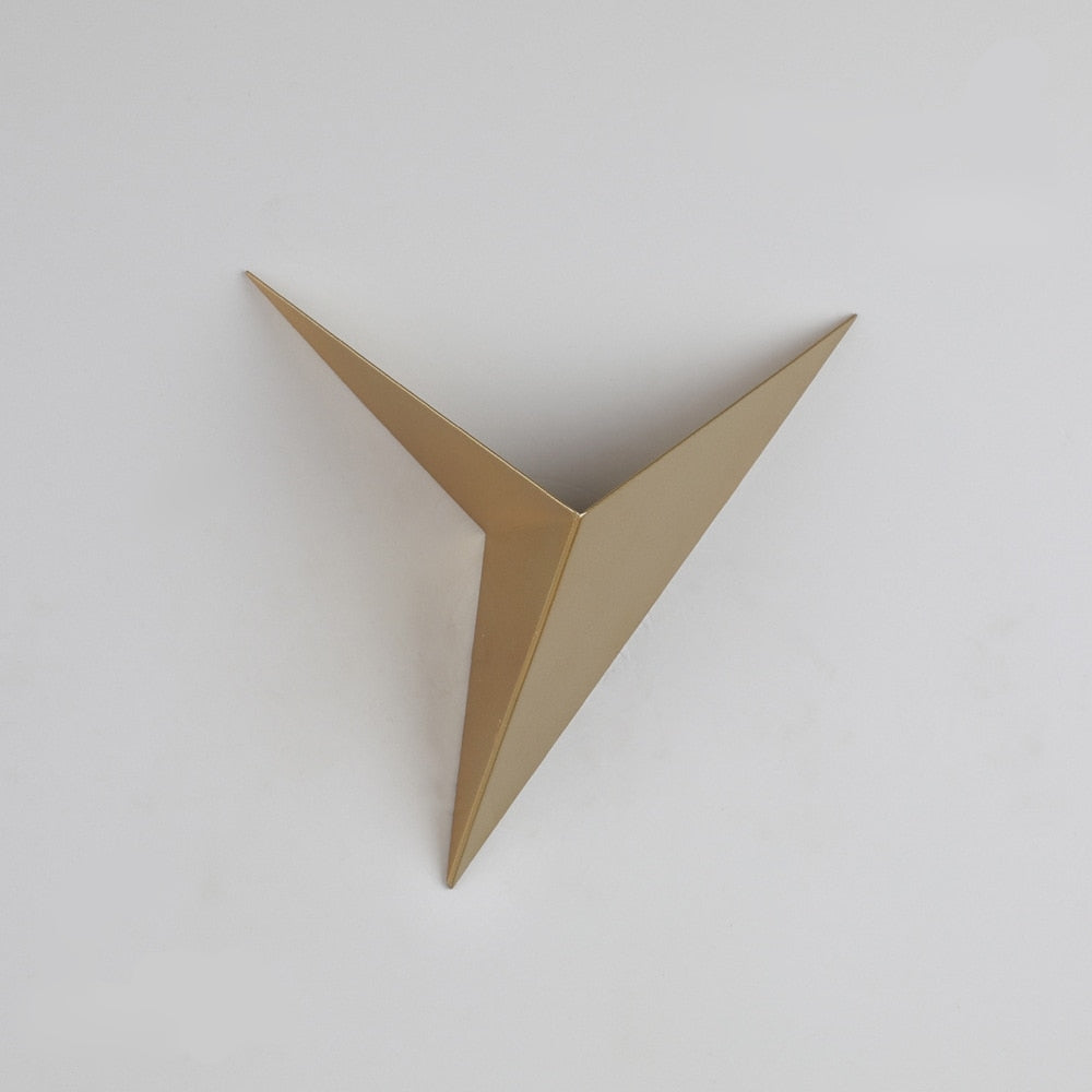 Kalsten | Trigon Wall Light