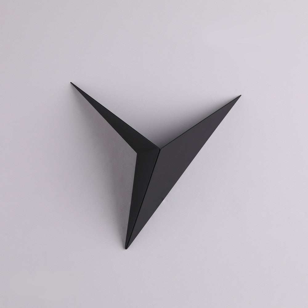 Modern Triangular Wall Lamp - TrigoLux | Kalsten