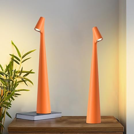 Modern Red Metal LED Table Lamp Kalsten