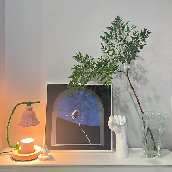 BloomAura – Charming Pink Glass Table Lamp | Kalsten