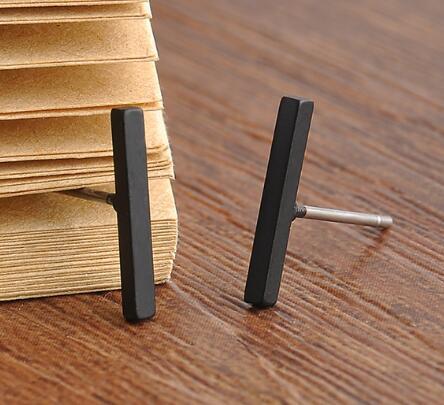 Classic T-Bar Earrings | Skanto