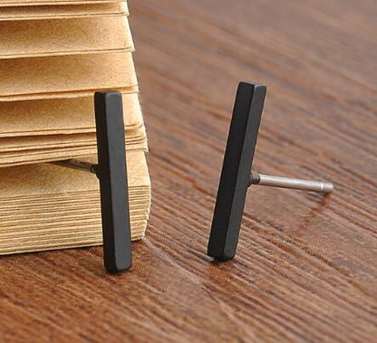 Classic T-Bar Earrings | Skanto
