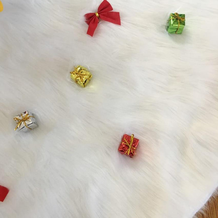 Faux Fur Christmas Tree Skirt | Kalsten