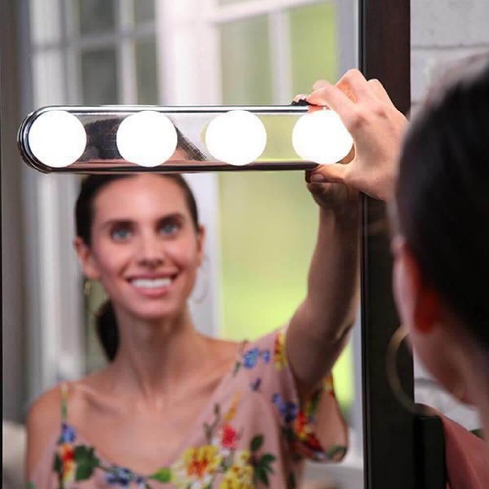 Home Make-Up Bathroom Suction Cup Lamp Light | Noxord