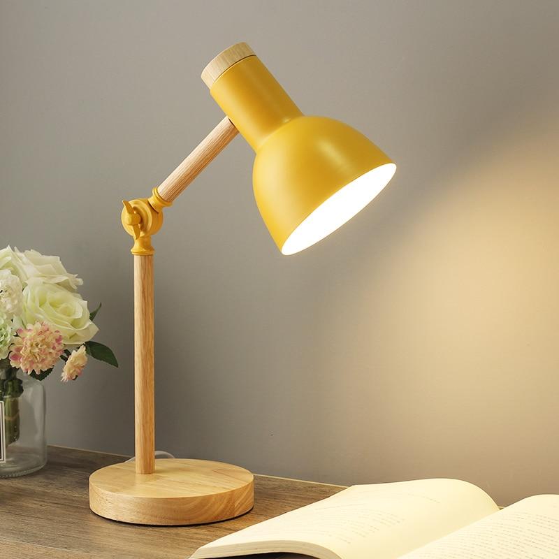 Wooden Scandinavian Table Lamp - LumiNord | Kalsten