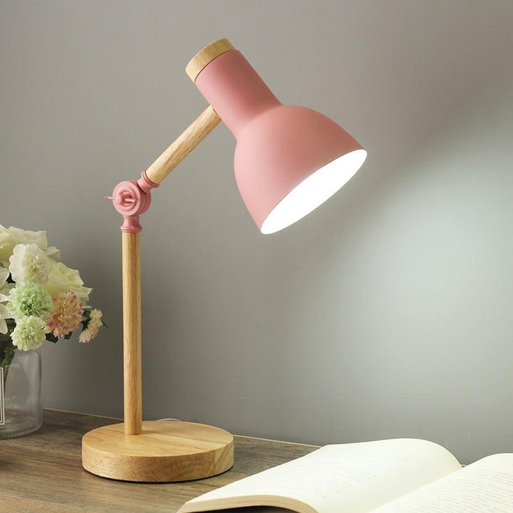 Wooden Scandinavian Table Lamp - LumiNord | Kalsten