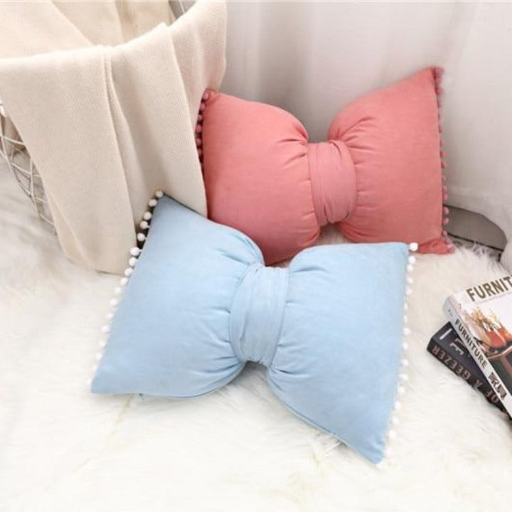 Kalsten | Bow-shaped Decorative Cushion as Decorative Accent