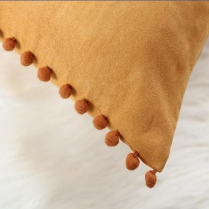 Kalsten | Bow-shaped Decorative Cushion as Decorative Accent