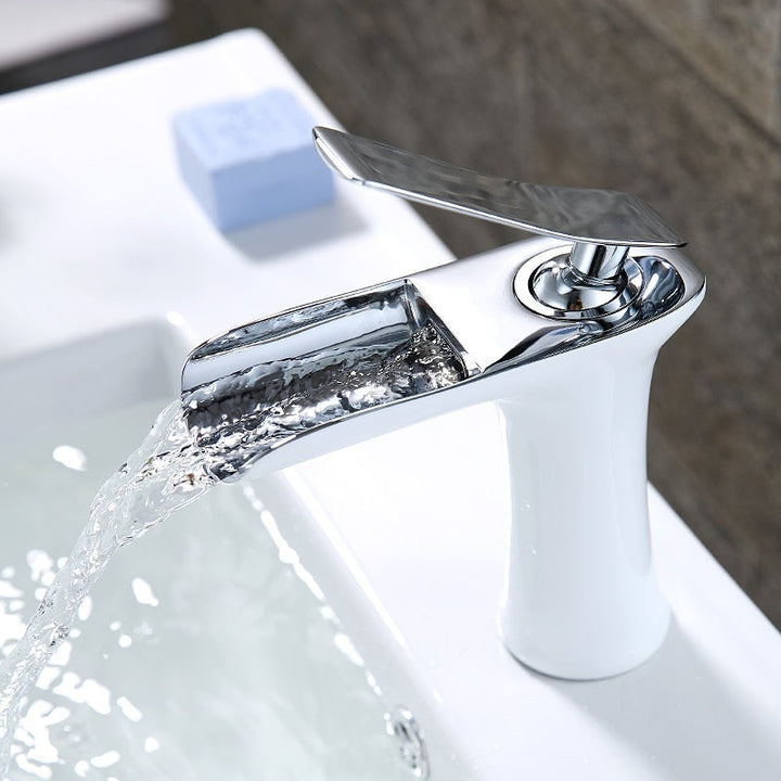 Modern Bathroom Faucet – Elegant Design