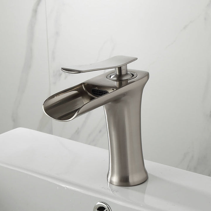 Modern Bathroom Faucet – Elegant Design