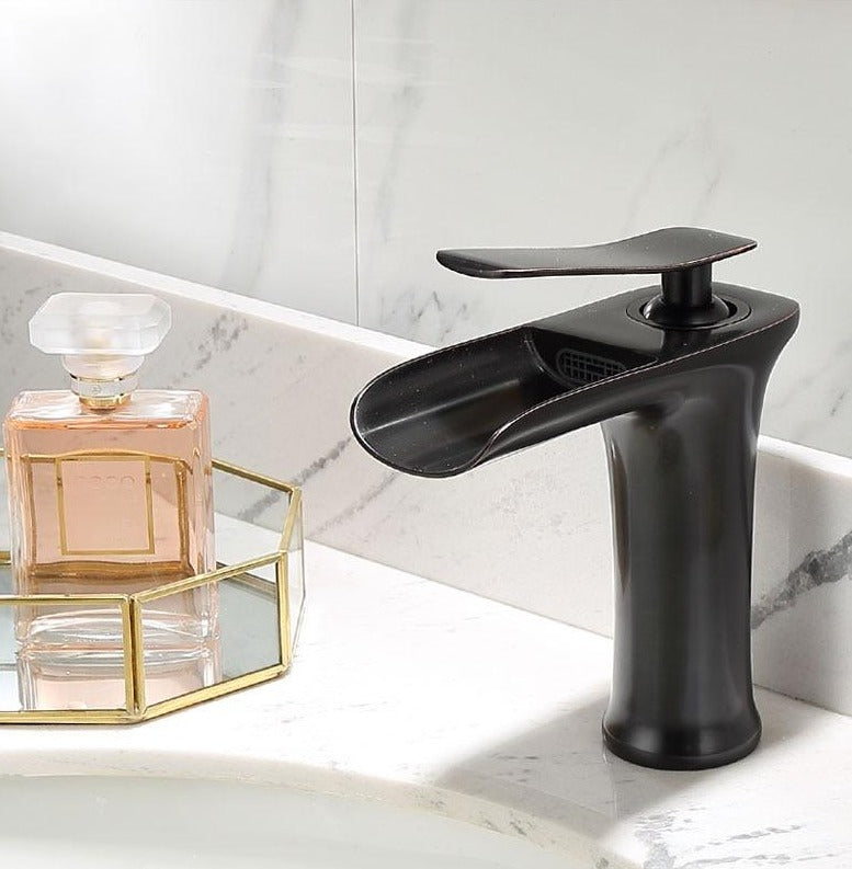 Modern Bathroom Faucet – Elegant Design