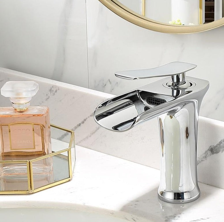 Modern Bathroom Faucet – Elegant Design
