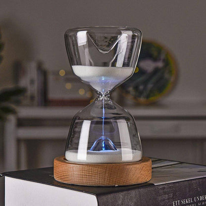 Creative Hourglass | Skanto