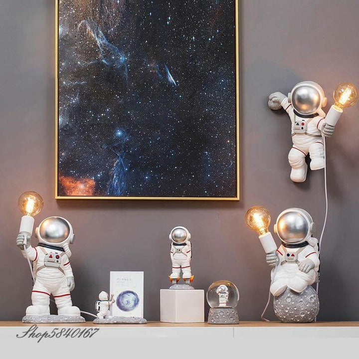 Minimal Resin Astronaut Table Lamps | Kalsten