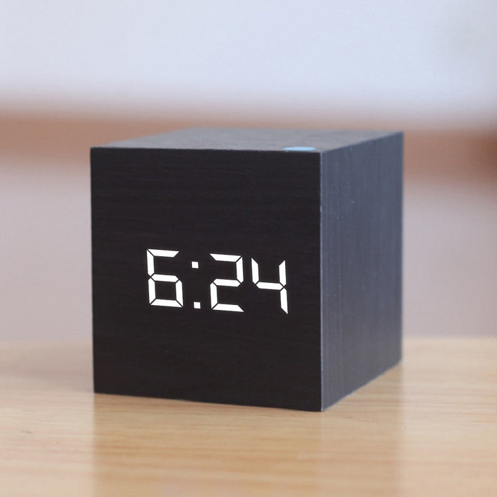 Digital square LED clock | Kalsten