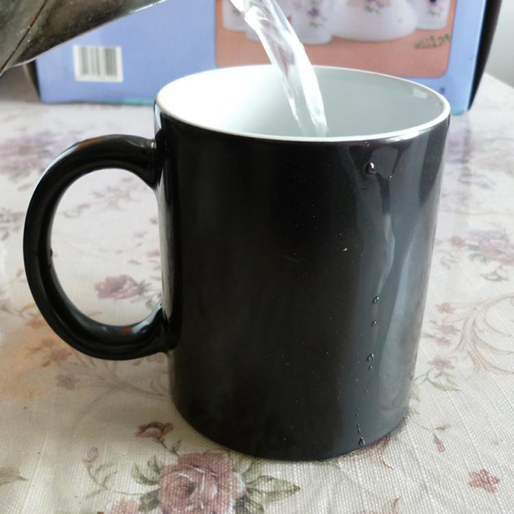 Heat Sensitive Bloody Hands Mug | Kalsten