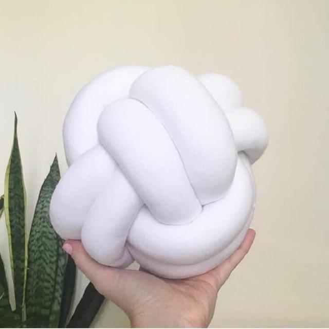 Knotted Pillow Ball | Kalsten