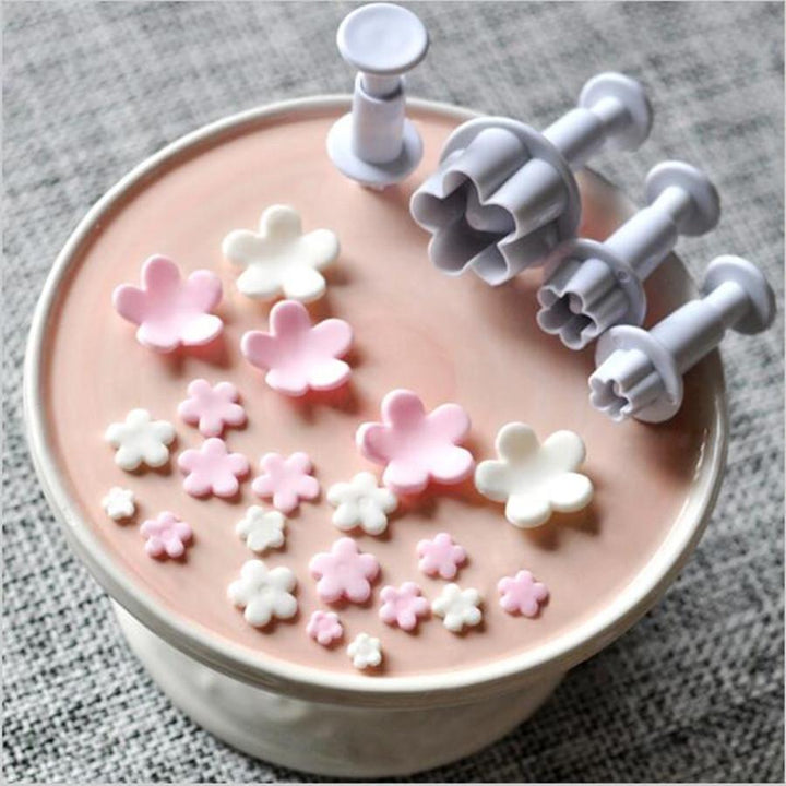 4 Piece Set - Plum Flower Shape Pastry Decorating Tools | Kalsten